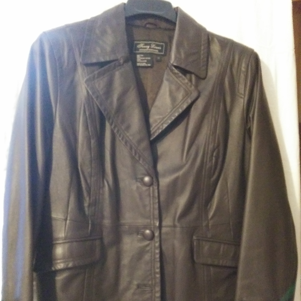 BEAUTIFUL, SOFT 100% GENUINE LEATHER JACKET